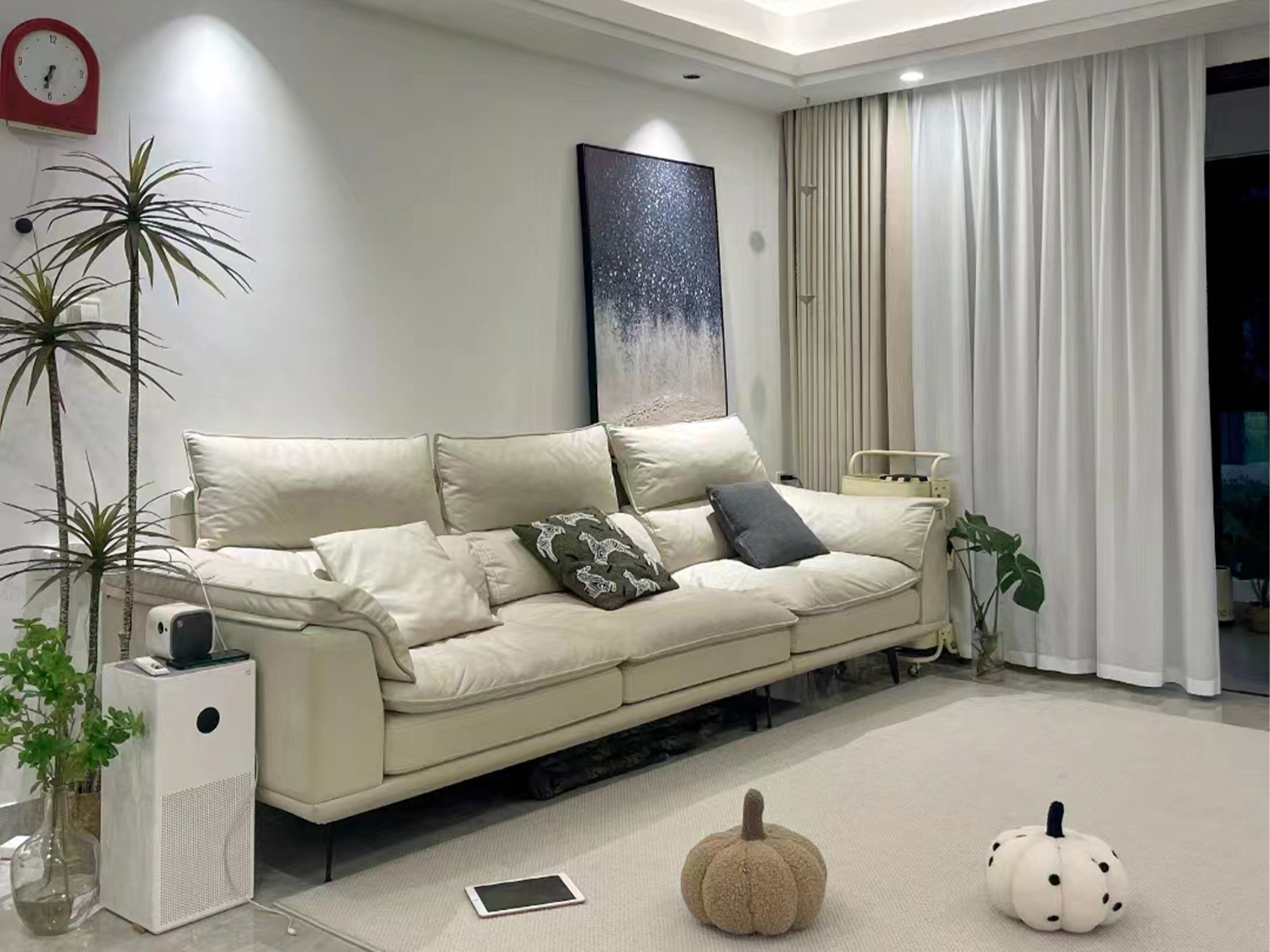 極簡(jiǎn)線條，勾勒生活本真模樣