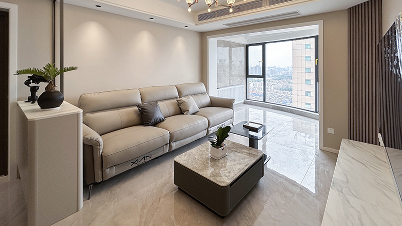 現(xiàn)代簡約風天花板！淺色系+落地窗通透感絕了