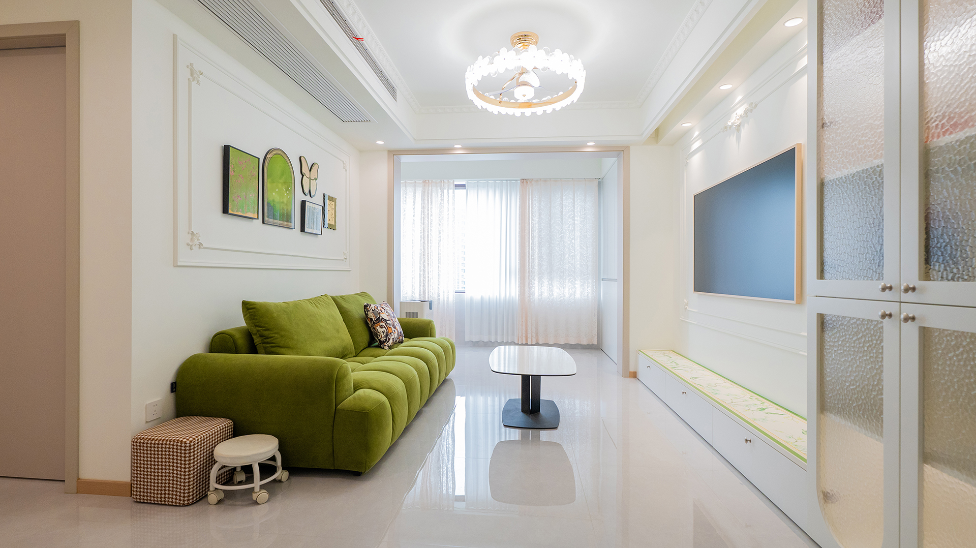 現代簡約居 清新調裹亮色軟裝顯輕舒質感